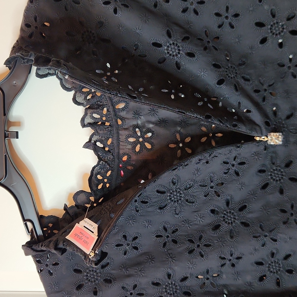 SALE! Kate Spade Black Daisy Eyelet Sleeveless Top Size 14 100% Cotton, Pristine - Picture 12 of 15